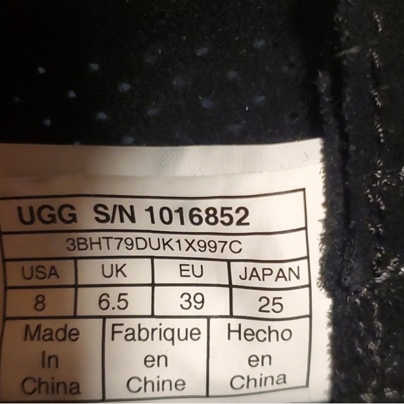 Ugg Suede Short Booties - Picture 4 of 5